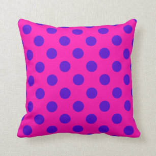 Blaue Polka-Punkte auf Fuchsia Kissen