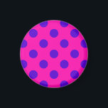 Blaue Polka-Punkte auf Fuchsia Magnet<br><div class="desc">Blaue Polka-Punkte auf Fuchsia</div>
