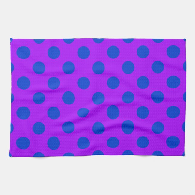 Blaue Polka Punkte auf lila Handtuch (Horizontal)