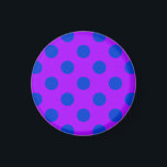 Blaue Polka Punkte auf lila Magnet<br><div class="desc">Blaue Polka Punkte auf lila</div>