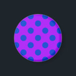Blaue Polka Punkte auf lila Magnet<br><div class="desc">Blaue Polka Punkte auf lila</div>
