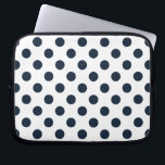 Blaue Polka-Punkte Laptopschutzhülle<br><div class="desc">Dunkelmarineblau-Polka-Punkte auf weißem Hintergrund</div>