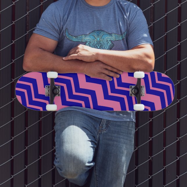 Blaue Rosa Chevron-Zickzack-Design  Skateboard (Außenbereich 3)