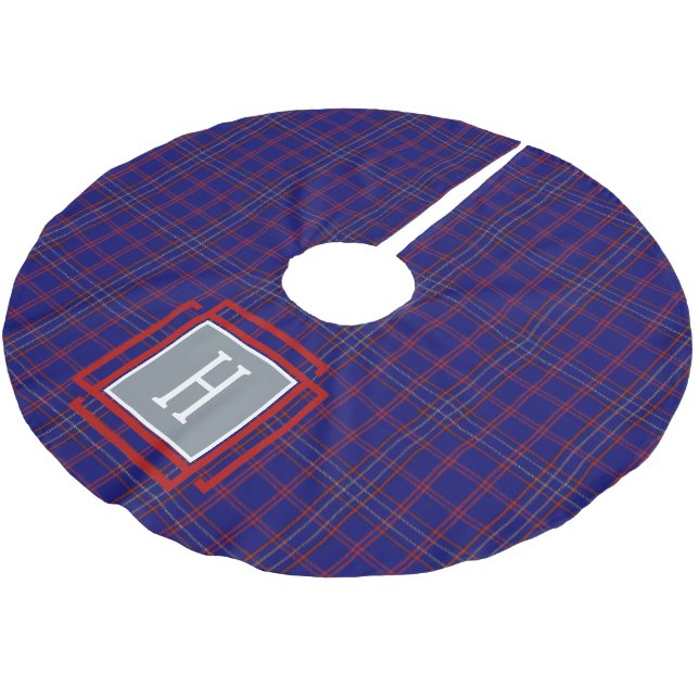 Blaue rote Tartan-Monogramm  Polyester Weihnachtsbaumdecke (Schrägansicht)
