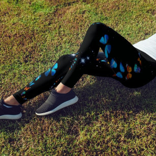 Blaue Schmetterlinge fallen in Sternenschwarze Leg Leggings