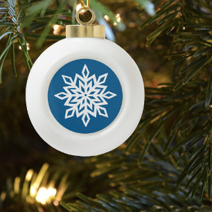 Blaue Schneeflocken Klassisches Winterweiß Schnee Keramik Kugel-Ornament