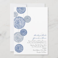 Blaue Schnur-Kugeln, die Einladung Wedding sind