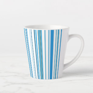 Blaue Strandfarben Streifen Milchtasse