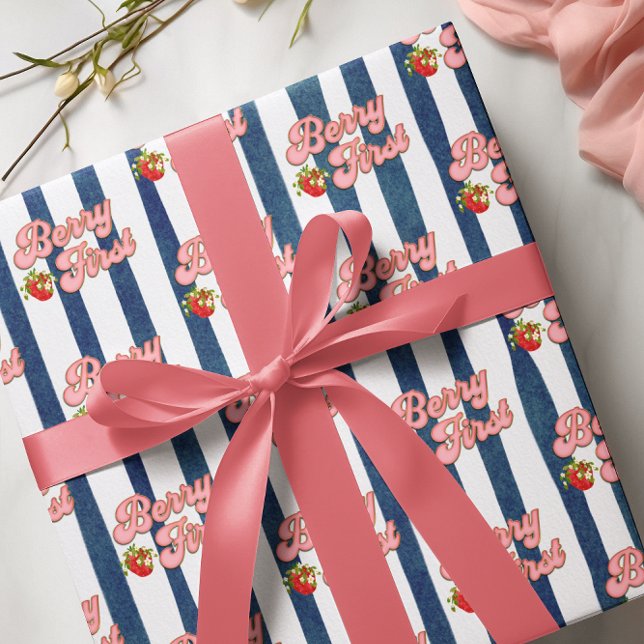Blaue Streifen Strawberry Birthday Geschenkpapier (Von Creator hochgeladen)