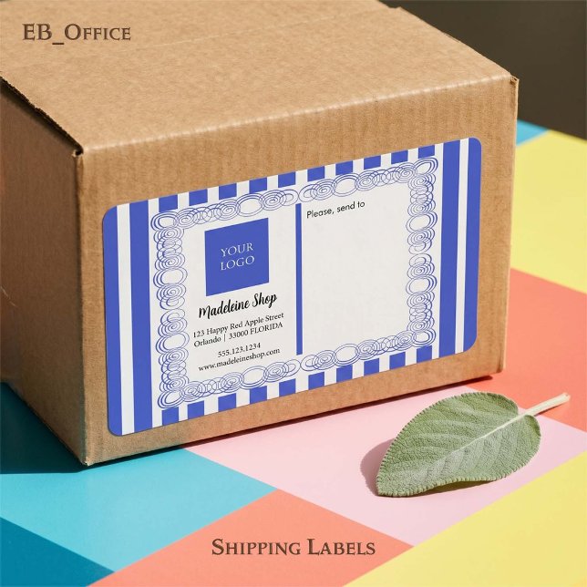 Blaue Streifen und kurvenförmige Rahmen und Logos (Chic Blue & White Stripes with Logo.
Size: 3.75” L x 2” W - Eight labels per sheet
)