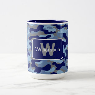 Blaue Tarnung mit Personalisierung Zweifarbige Tasse