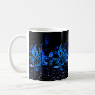 blaue Tasse mit blauem Design