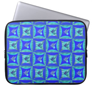 Blaue Taube im Loch in der Barenttür Laptopschutzhülle