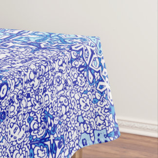 Blaue Tischdecke mit Muster für die Inneneinrichtu