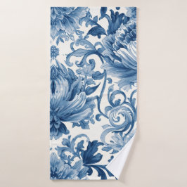Blaue Träume | Florale Wassermalerei Chinoiserie Badehandtuch