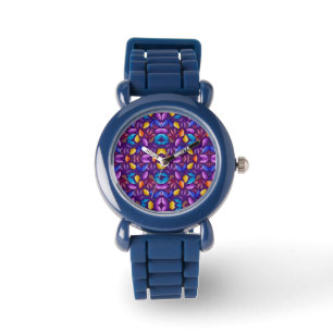 Blaue Uhr mit lebendigem Mandala-Design
