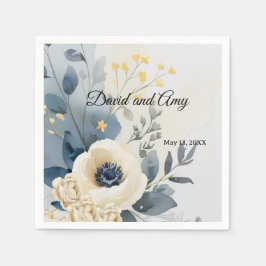 Blaue und cremefarbene und weiße Servietten