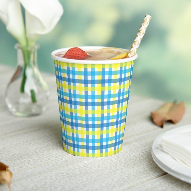 Blaue und gelbe Gingham-Party-Papierbecher Pappbecher (In Situ)