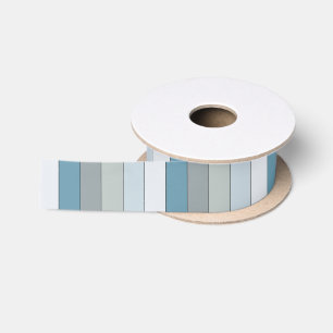 Blaue und graue Farbstreifen auf Aquarellpapier Satinband