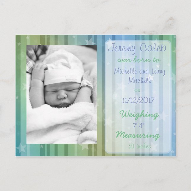 Blaue und grüne Junge Geburtsankündigung Postkarte (Vorderseite)