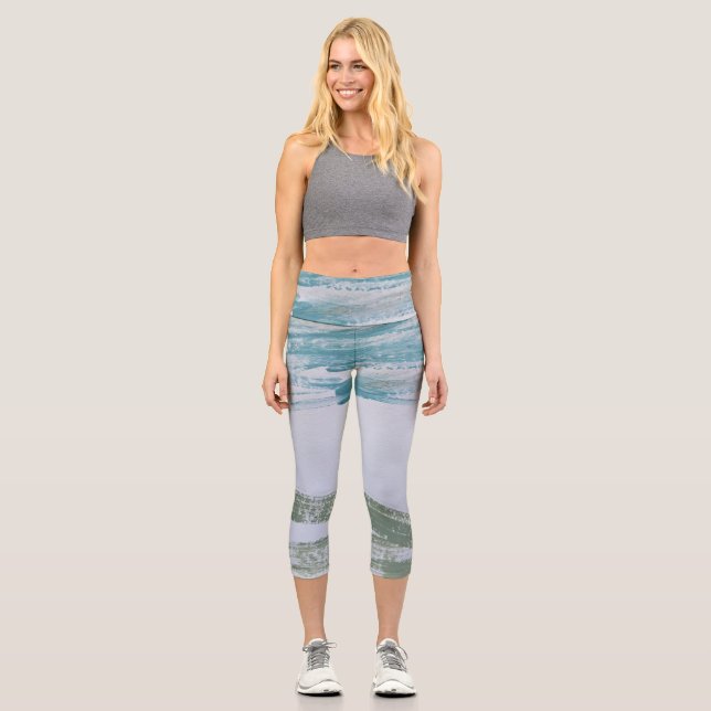 Blaue und grüne Pinselstriche Capri Leggings (Vorderseite)