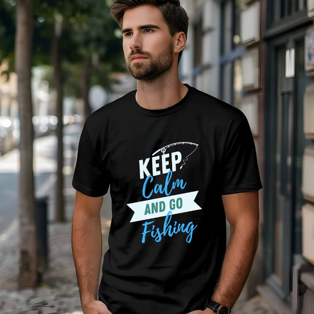 Blaue und grüne Schrift Behielt Ruhe im Fischfang T-Shirt (Von Creator hochgeladen)