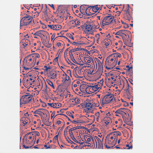 Blaue und korallenrote Paisley Fleecedecke