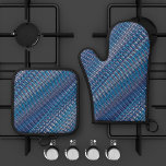 Blaue und lila Moiré-Streifen - Abstrakt, schlampi Ofenhandschuh & Topflappen-Set<br><div class="desc">Dieses abstrakte und moderne gestreifte Design wurde vor allem für diejenigen geschaffen,  die ungewöhnliche,  aber saubere Designs mögen. Die optische Täuschung des Moiré-Musters vermittelt einen Eindruck von digitalem Glanz und welliger Bewegung. Hauptfarben der Streifen: blau und lila.</div>