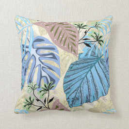 Blaue und lila tropische Blätter. Kissen