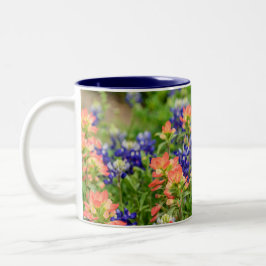 Blaue und rote Bluebonetze und Pinsel für Wildblum Zweifarbige Tasse