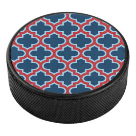 Blaue und rote marokkanische Trellis, Gitter, Quat Eishockey Puck