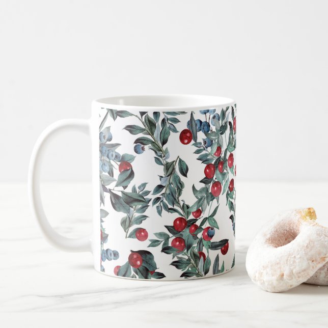Blaue und rote Weihnachtsberries Muster Kaffeetasse (Mit Donut)