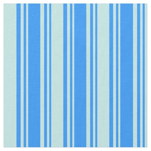 Blaue und türkisfarbene Linien Stoff (Nahaufnahme)