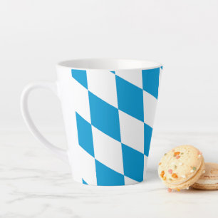 Blaue und weiße bayerische Diamantflagge Muster Milchtasse