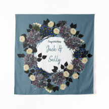 Blaue und weiße blumengeschmückte Hochzeit