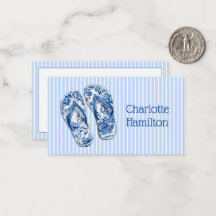 Blaue und weiße Chinoiserie-Flip-Flops auf Streife