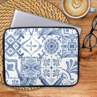 Blaue und weiße Fliesen-Inspiration Laptopschutzhülle