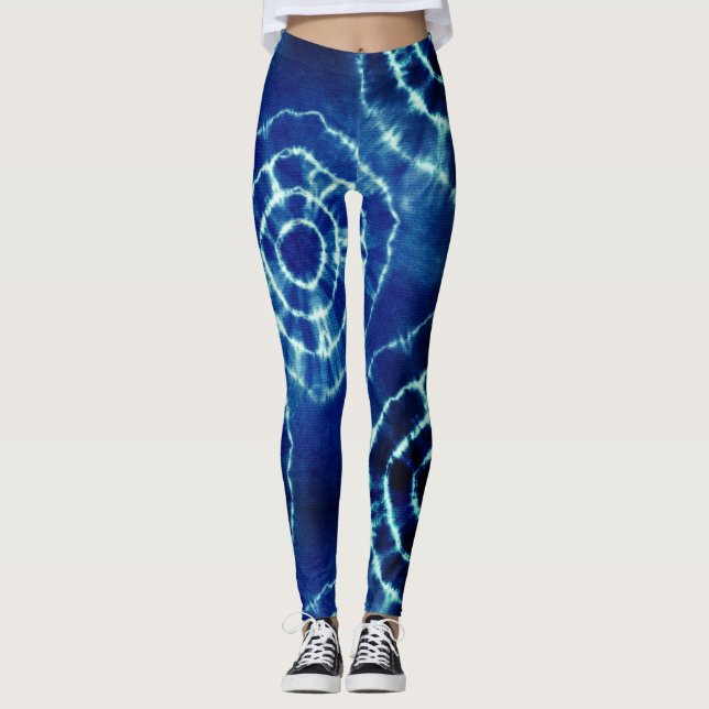Blaue und weiße gefärbte Krawatte Leggings (Vorderseite)