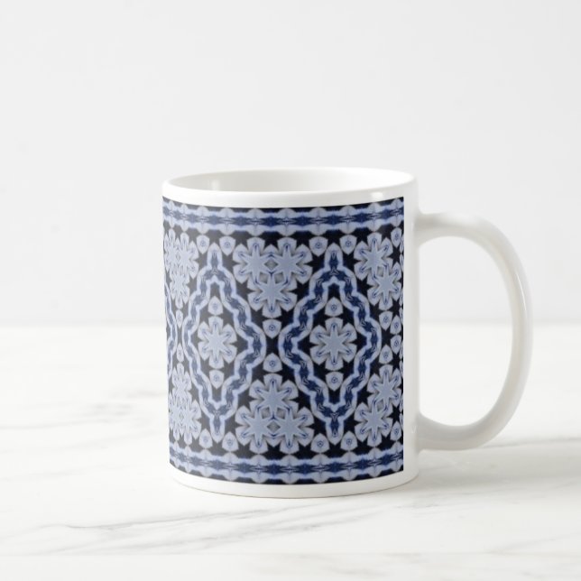 Blaue und weiße Tasse (Rechts)