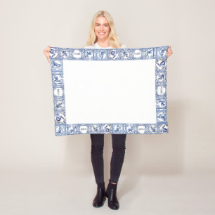 Blaue und Weiße Waldfliesen mit individuellem Name Fleecedecke