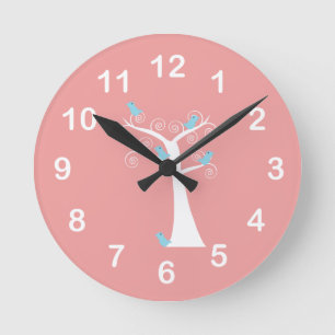 Blaue Vögel Rosa Hintergrund Whimsical Baum Runde Wanduhr