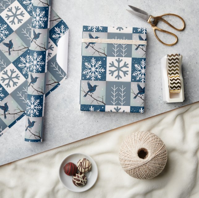 Blaue Vögel & Schneeflocken Weihnachts-Winter-Must Geschenkpapier (Kunsthandwerk)