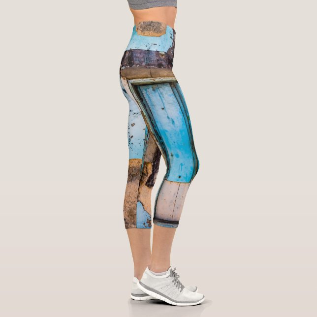Blaue Wand und Tür Capri Leggings (Rechts)