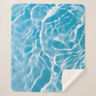 Blaue Wasseroberfläche, Natur abstrakt Sherpadecke