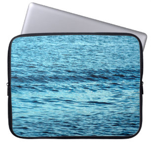 Blaue Wasserwelle abstrakt Hintergrundabstrakt, aq Laptopschutzhülle