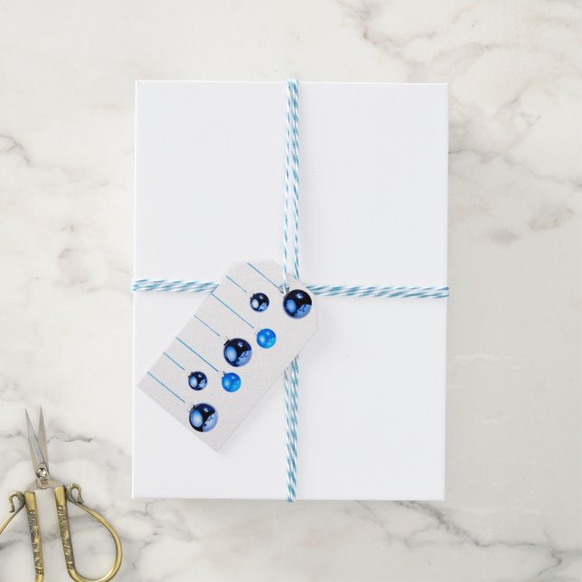 Blaue Weihnachtsbällchen Foto mit Text Geschenkanhänger (Mit Garn)