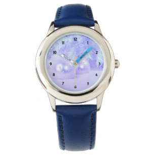 Blaue Weihnachtskugeln auf blauem Schnee Watch Armbanduhr