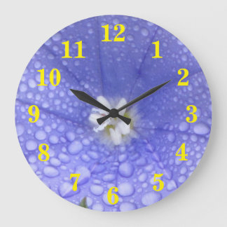 Blaue weiße Blume Große Wanduhr
