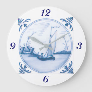 Blaue weiße Segelboot-Vintage-Kunstuhr mit Zahlen Große Wanduhr