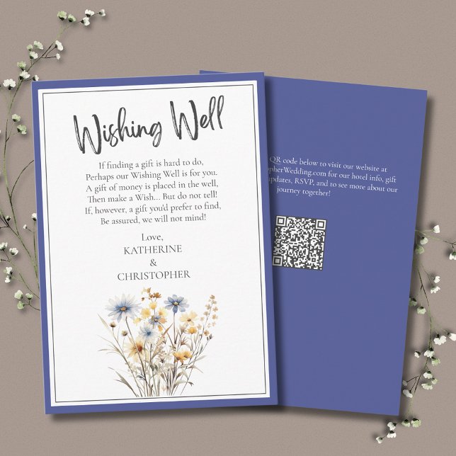 Blaue Wildblumen Elegantes Hochzeitssingen wünscht Begleitkarte (Blue Wildflowers Elegant Wedding Wishing Well Enclosure Card with blue, yellow, beige flowers.)